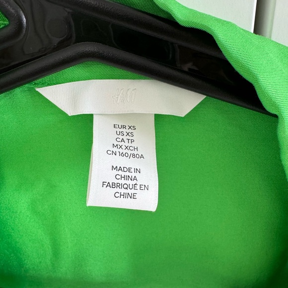 H&M green wrap around dress - Picture 5 of 6